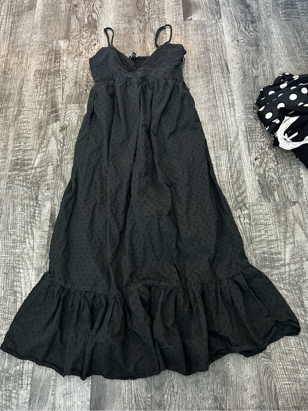 Forever 21 Black Spaghetti-Strap Maxi Dress